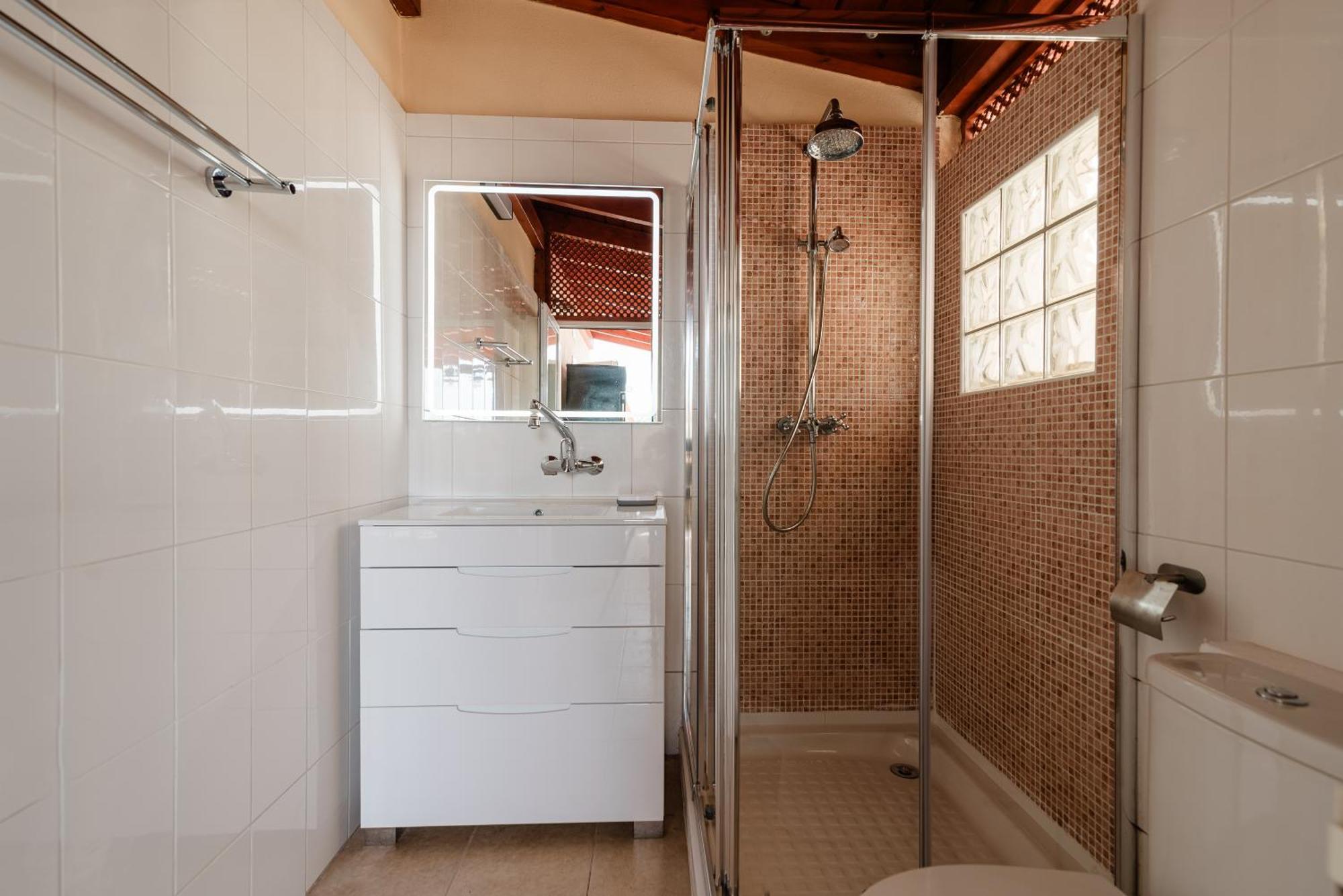 Comfortable 4-Bedroom Villa With Private Gardens Costa Adeje  Exterior foto